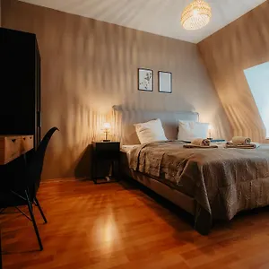 Luga Homes - Chausseehaus Apartment Leipzig
